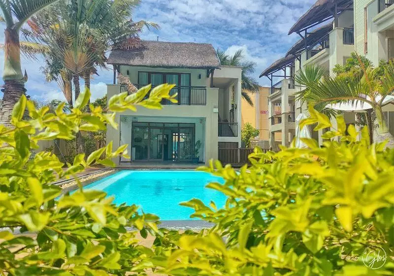 هتل Grand Baie Suites