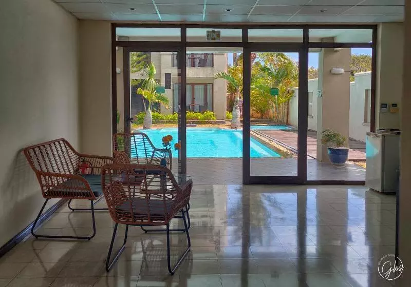 هتل Grand Baie Suites