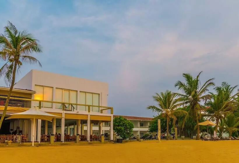 Отель Jetwing Sea