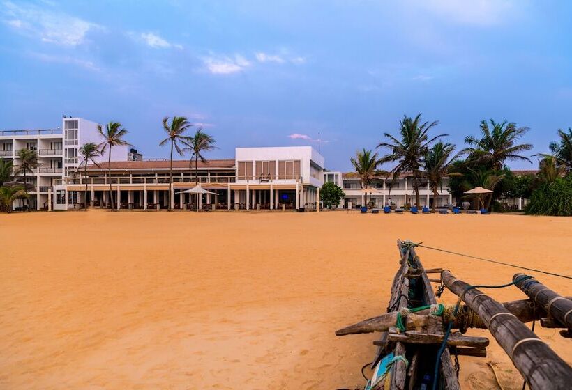 Отель Jetwing Sea