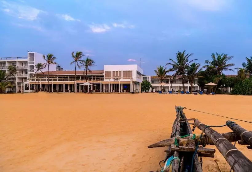 Отель Jetwing Sea