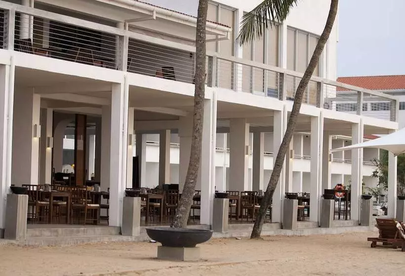 Отель Jetwing Sea