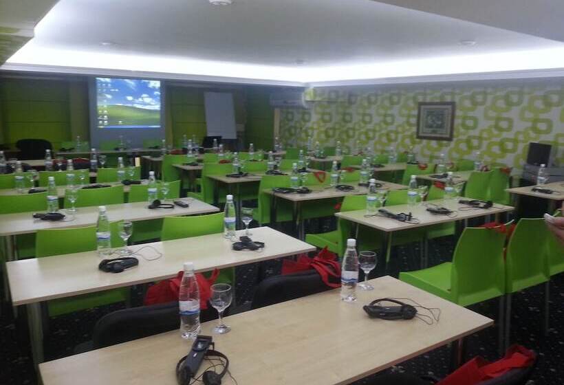 Manhattan Hotel & Restaurant