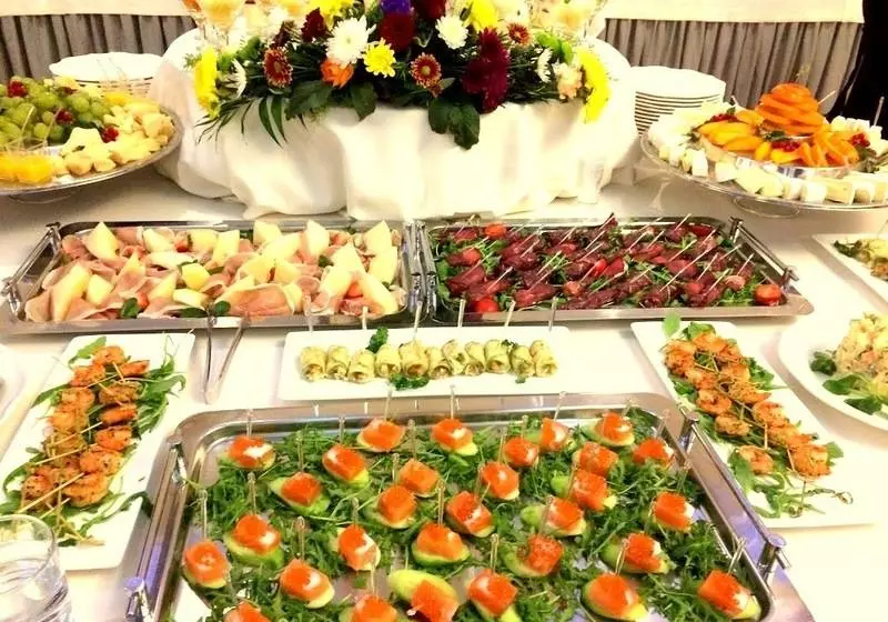 Manhattan Hotel & Restaurant