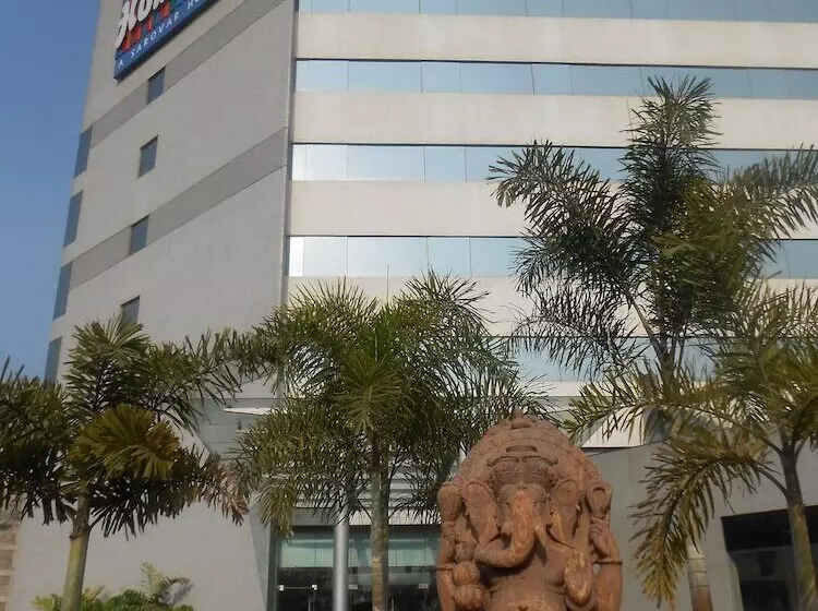 酒店 Noorya Business & Banquet