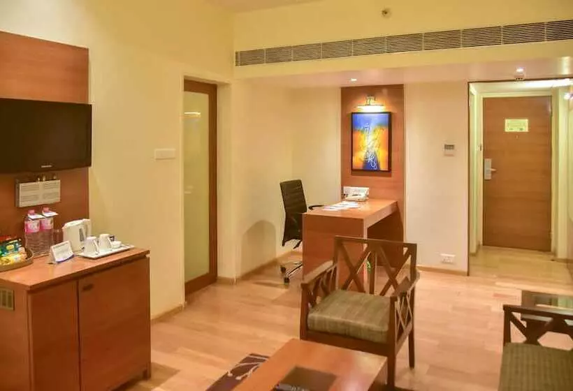 酒店 Noorya Business & Banquet