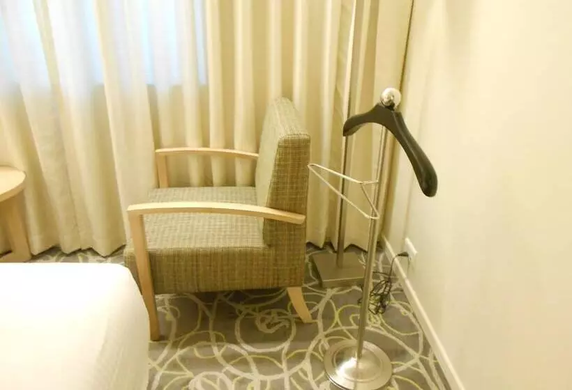 酒店 Noorya Business & Banquet