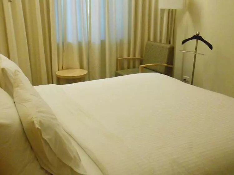 酒店 Noorya Business & Banquet