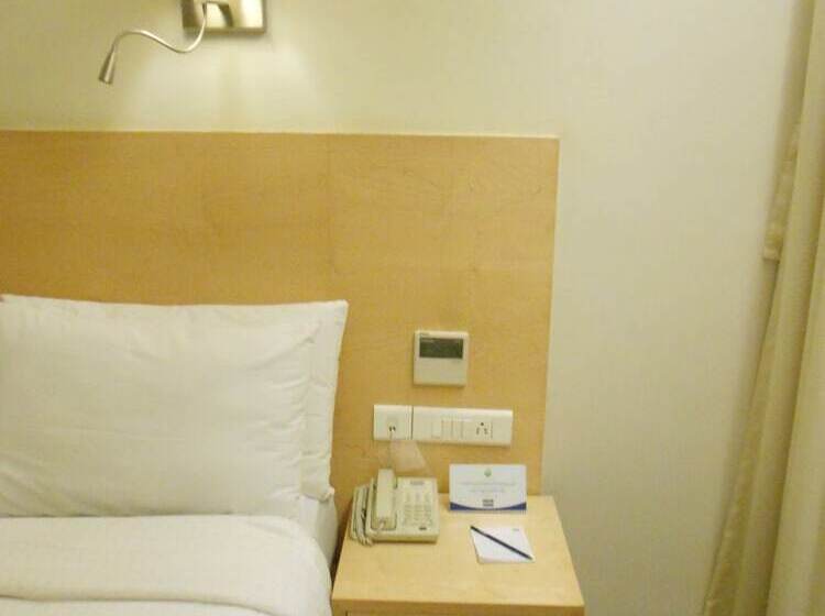 هتل Noorya Business & Banquet