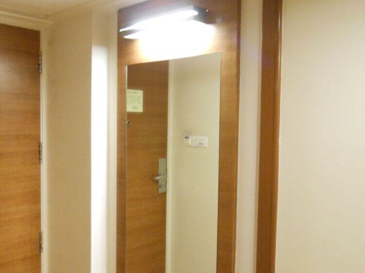 هتل Noorya Business & Banquet