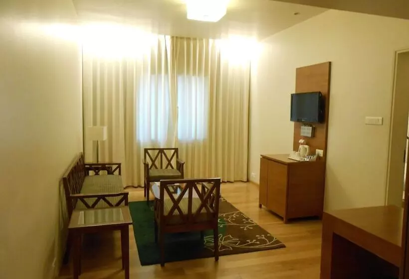 酒店 Noorya Business & Banquet