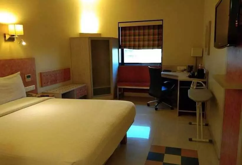 酒店 Noorya Business & Banquet