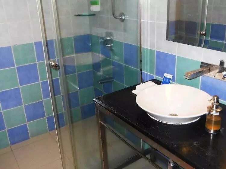 酒店 Noorya Business & Banquet