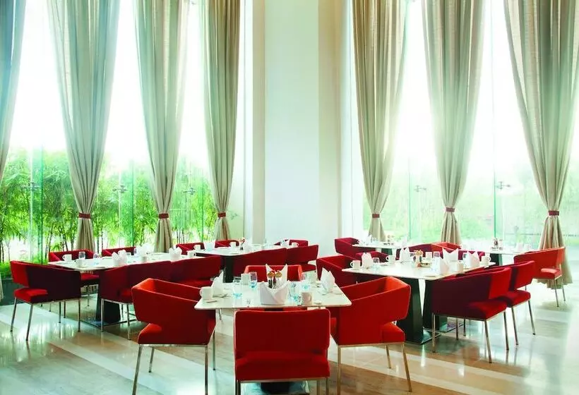 Radisson Blu Hotel Pune Kharadi