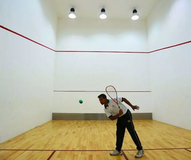 호텔 Randholee Resort & Spa