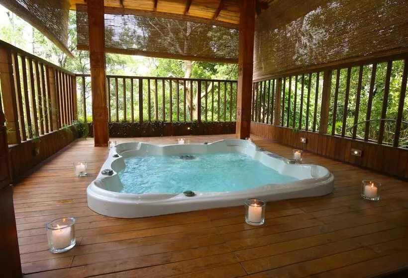 호텔 Randholee Resort & Spa