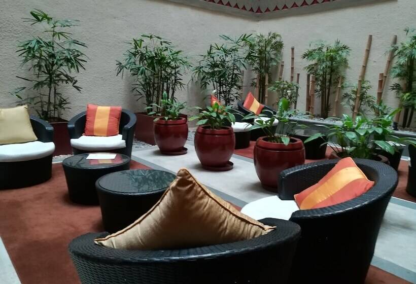 فندق Somerset Greenways Chennai