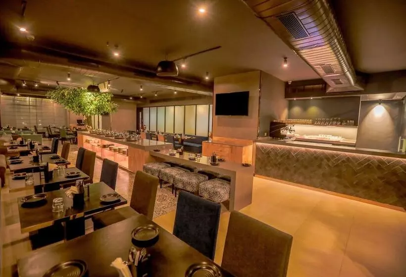 Hotel Somerset Greenways Chennai