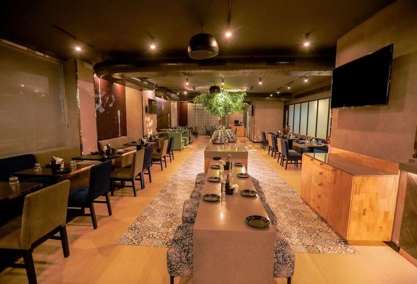 فندق Somerset Greenways Chennai