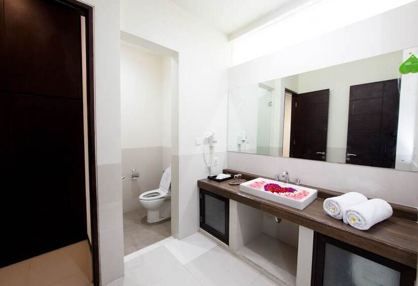 فندق Sunset Mansion  Seminyak