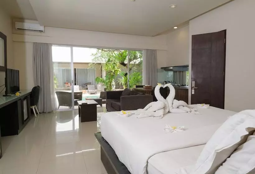 فندق Sunset Mansion Seminyak