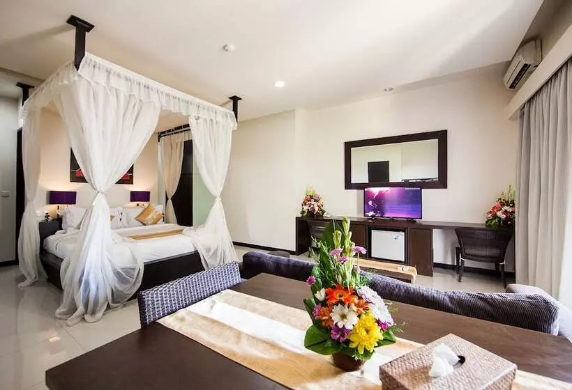 فندق Sunset Mansion Seminyak