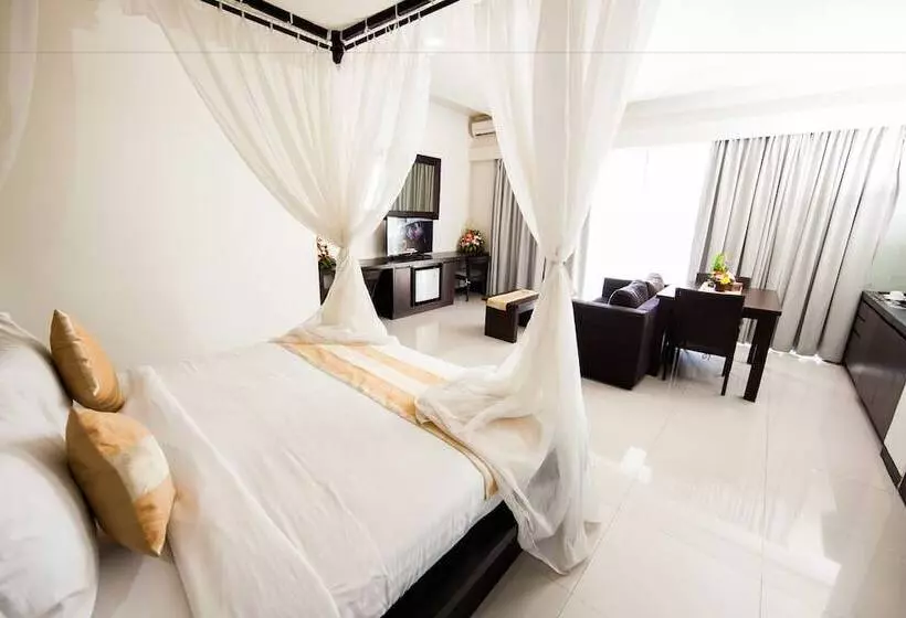فندق Sunset Mansion Seminyak