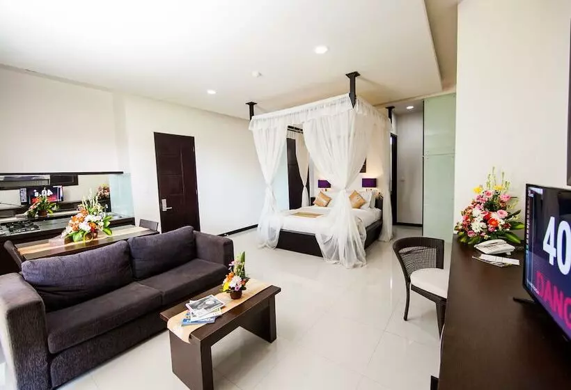 فندق Sunset Mansion Seminyak