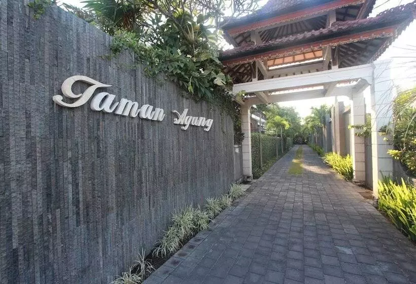 ホテル Taman Agung