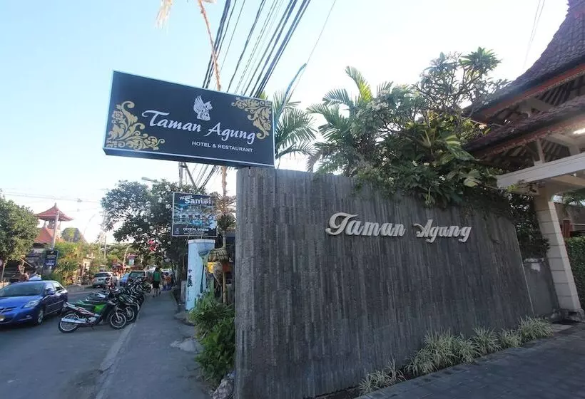 ホテル Taman Agung