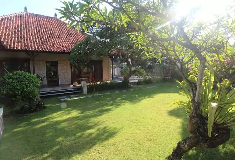 ホテル Taman Agung