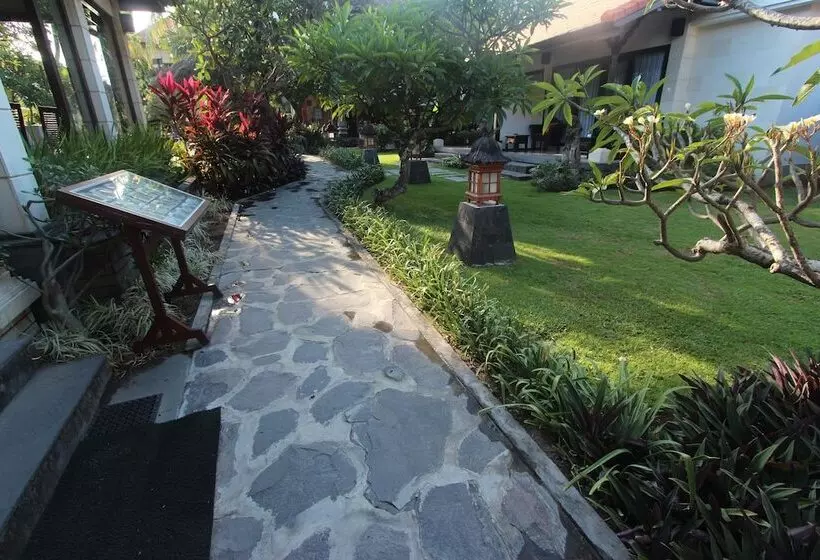 ホテル Taman Agung