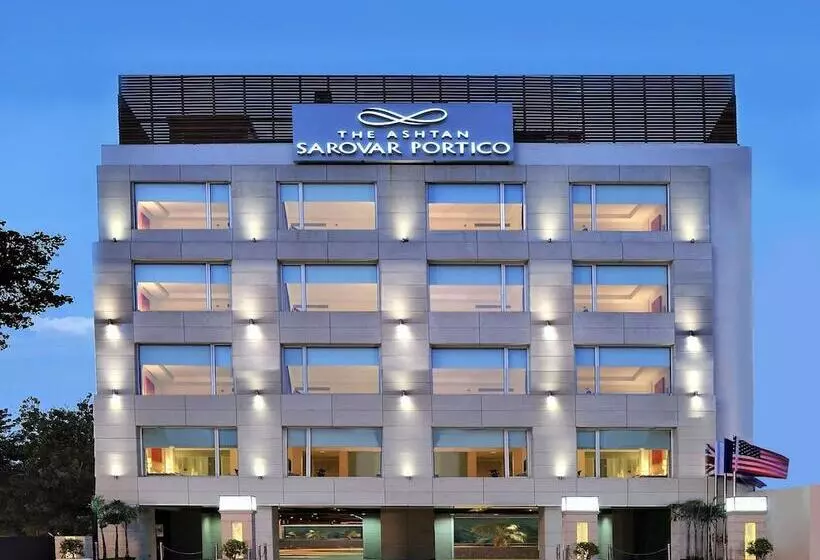 酒店 The Ashtan Sarovar Portico