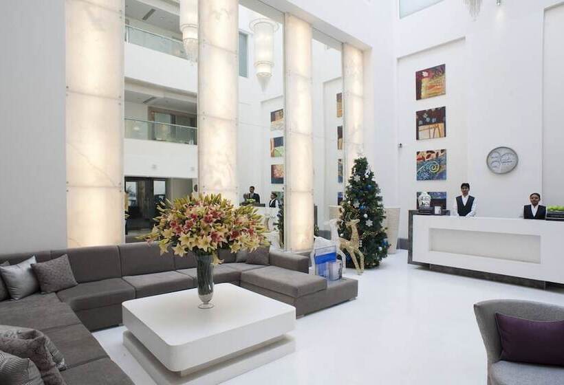 فندق The Ashtan Sarovar Portico