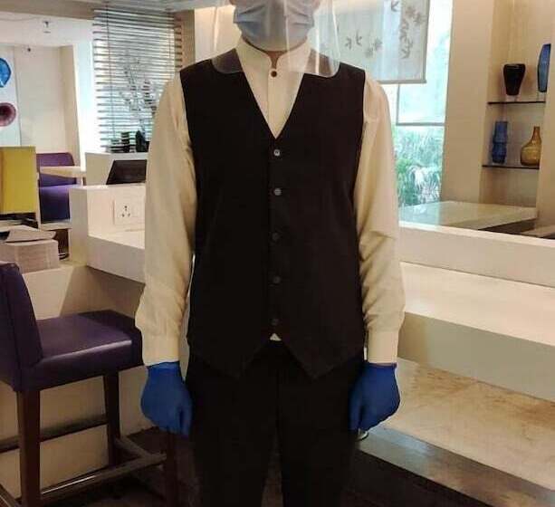 فندق The Ashtan Sarovar Portico