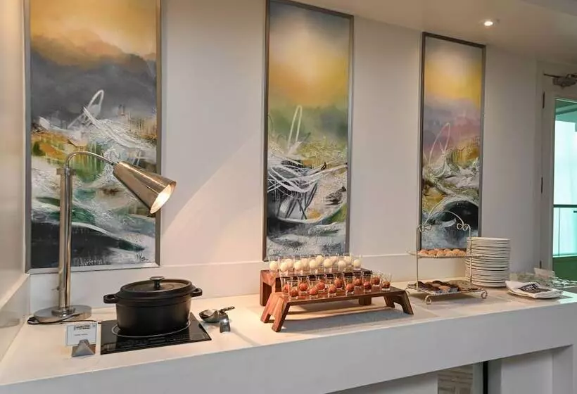 酒店 The Ashtan Sarovar Portico