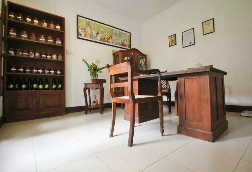 Hotel The Privilege Ayurveda Resort