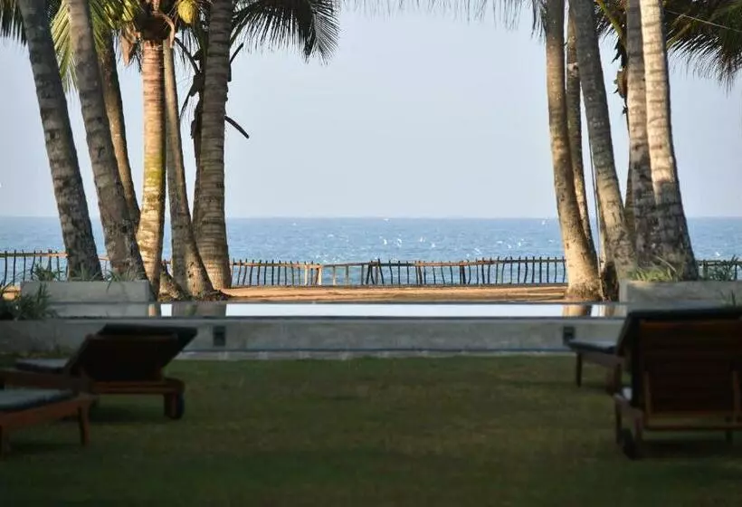 Hotel The Privilege Ayurveda Resort