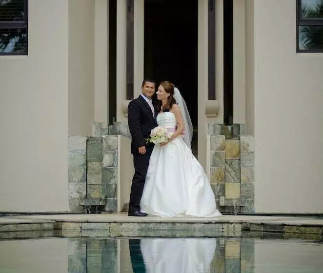 Le Cardinal Exclusive Resort