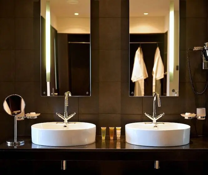 Le Cardinal Exclusive Resort