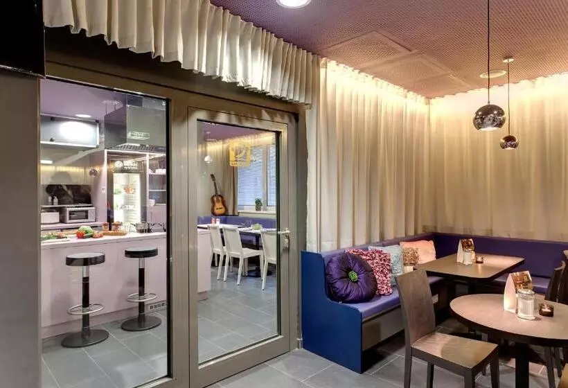 Meininger Hotel Wien Downtown Sissi