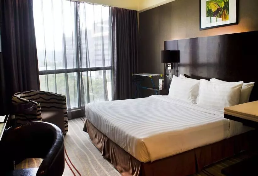 Ming Garden Hotel And Residences