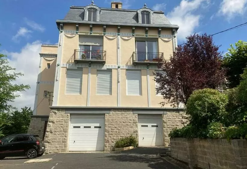 Aamiaismajoitus (B&B) Demeure Des Dentelles