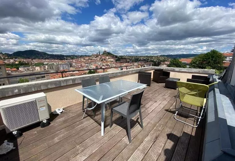 Aamiaismajoitus (B&B) Demeure Des Dentelles