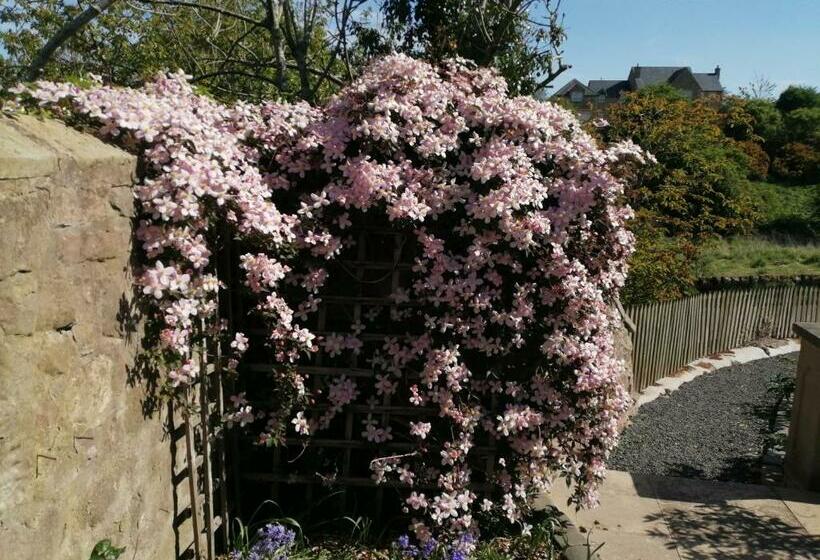 민박 Lucker Mill House