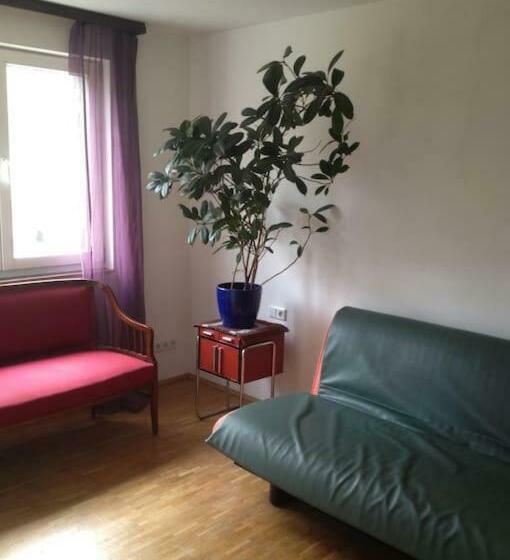 住宿加早餐  Room In Maisonette With Garden, Parking Place