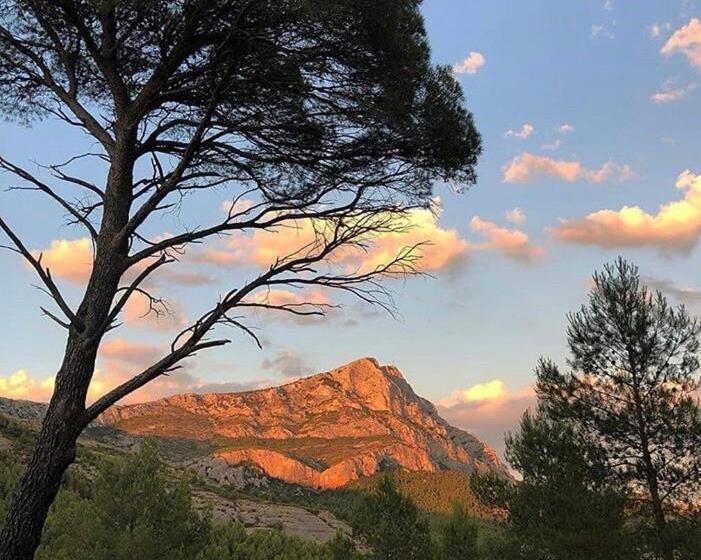 ペンション Cabanon Sainte Victoire