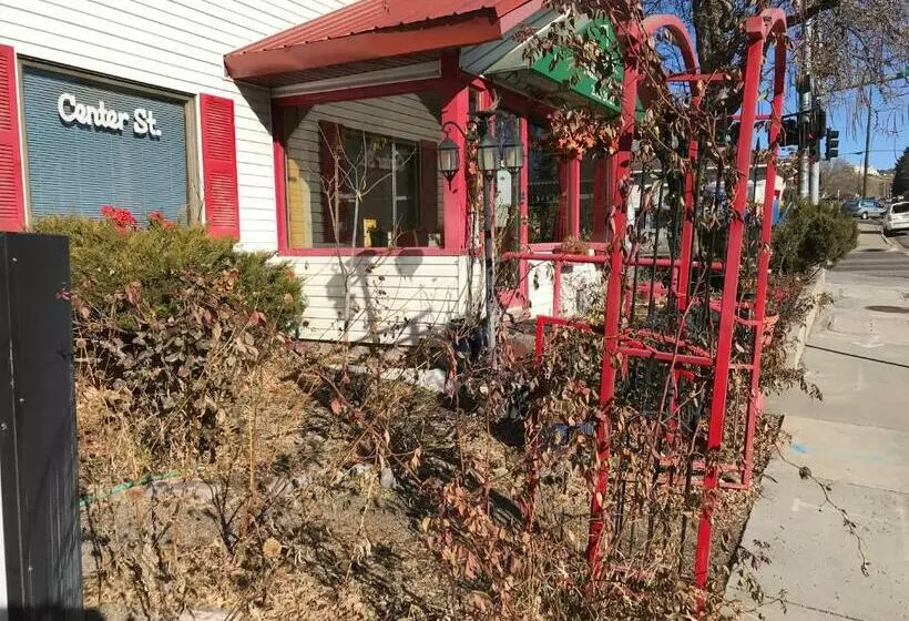 ペンション Center Street Cottage