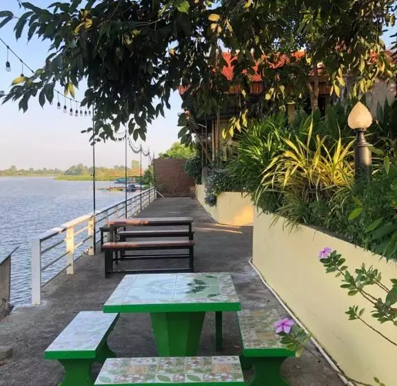 ペンション Ruen Thai Ban Rim Nam