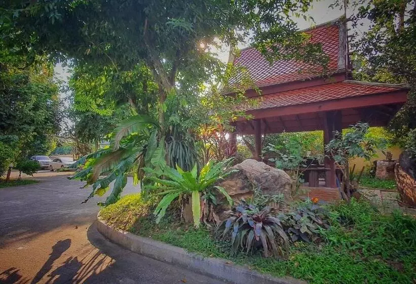 ペンション Ruen Thai Ban Rim Nam